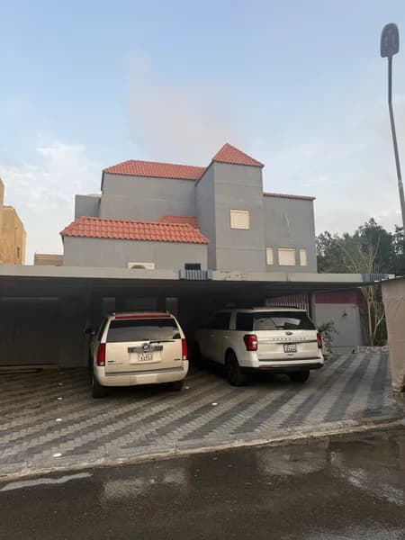 للبيع بيت في القرين قطعه 1