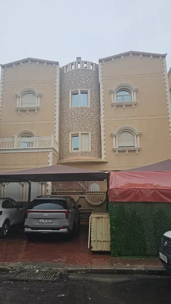 للبيع بيت في جابر الاحمد ق٢ 