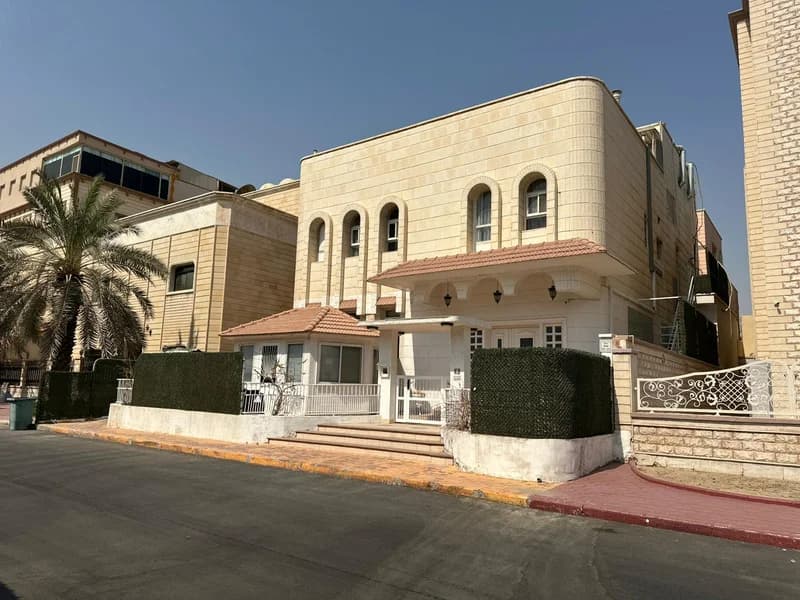 للبيع بيت منطقة مبارك الكبير قطعة 3 