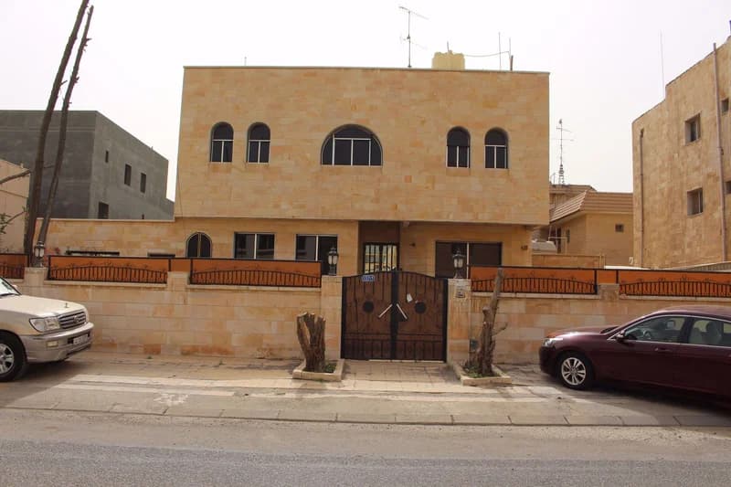 للبيع بيت في السرة - نسخة