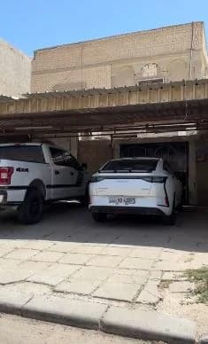 للبيع بيت هدام الصباحية ق4