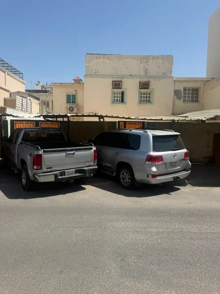 للبيع بيت قديم هدام الرميثيه ق4  