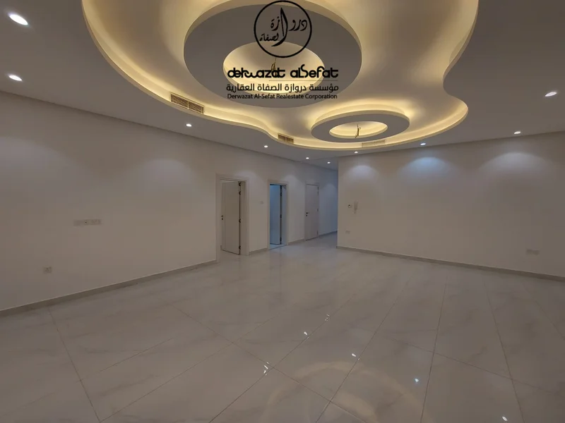 للايجار دور ارضي فخم في المسايل ق2