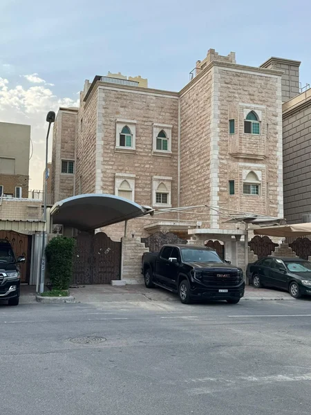 للبيع بيت في القرين