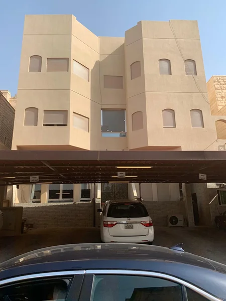 للبيع فيلا في عبدالله المبارك قطعة ٣ 