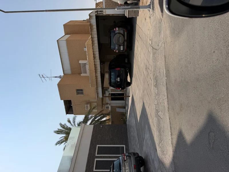 للبيع بيت حكومة في القرين قطعة 1