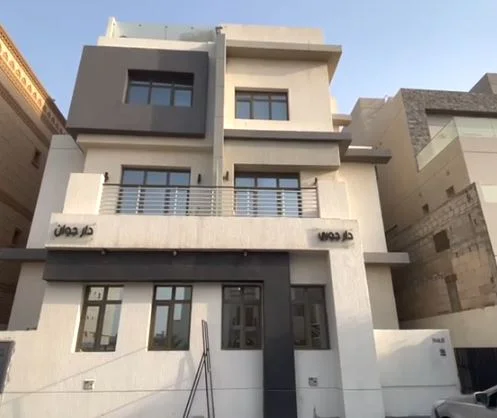 للبيع شاليه في مدينة صباح البحرية - الثالثة