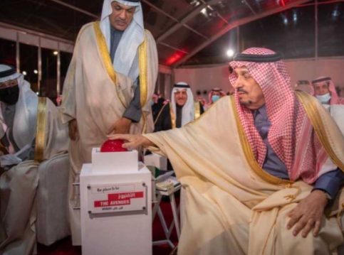 «شمول» تضع حجر أساس «الأفنيوز- الرياض»