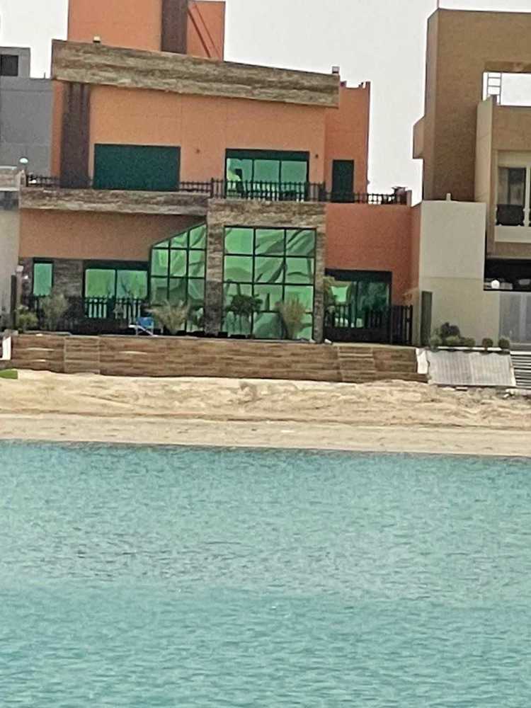 B للبيع شاليه البحرية الثالثة