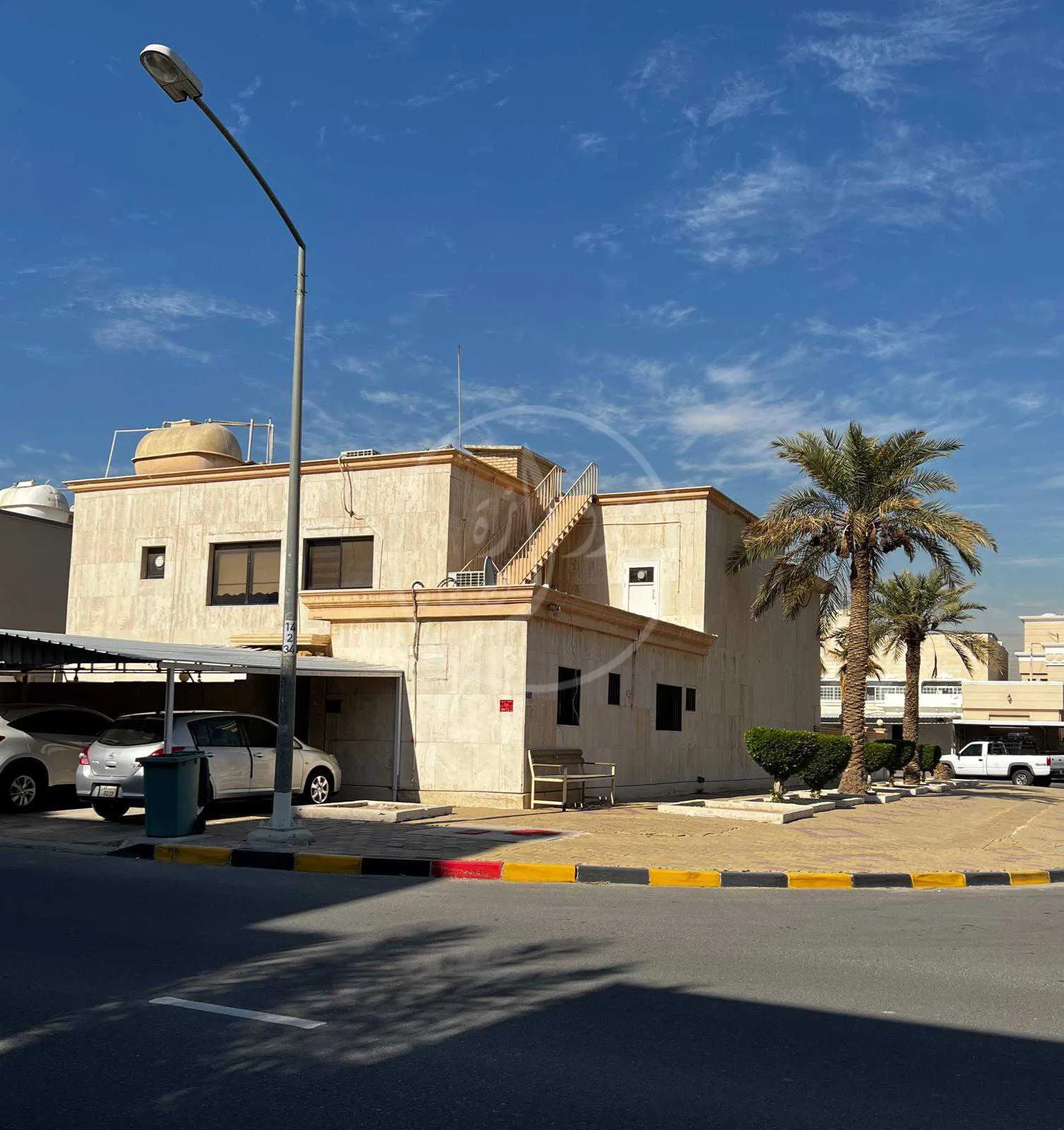 بيت هدام للبيع في صباح السالم قطعة 5