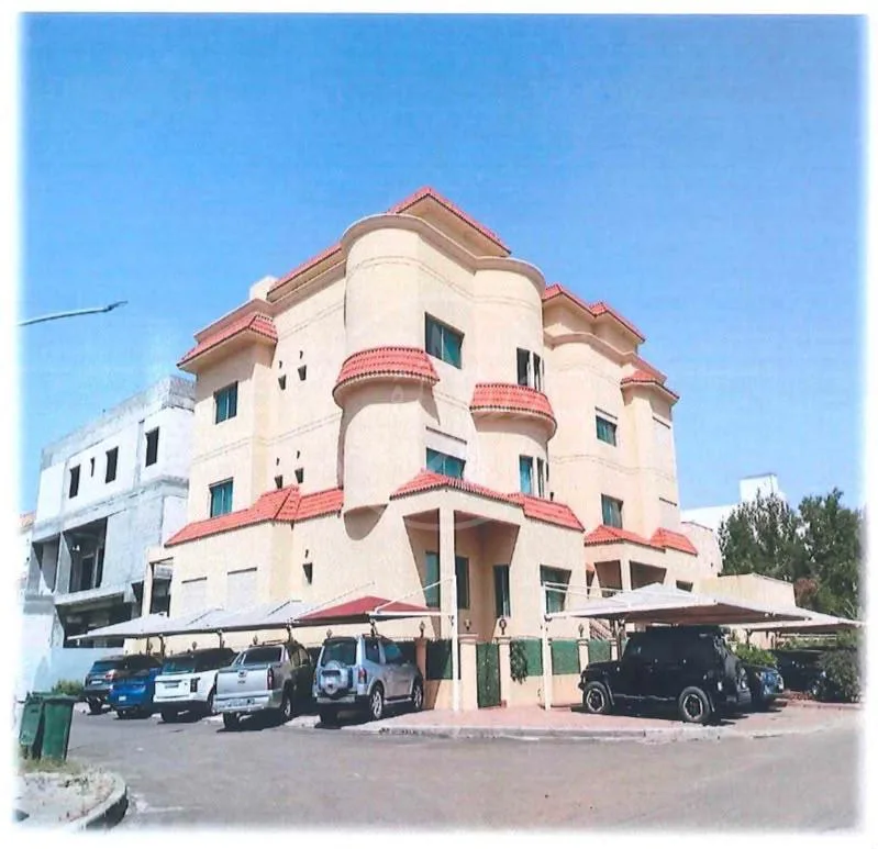 للبيع بيت استثماري في الجابرية قطعه 9