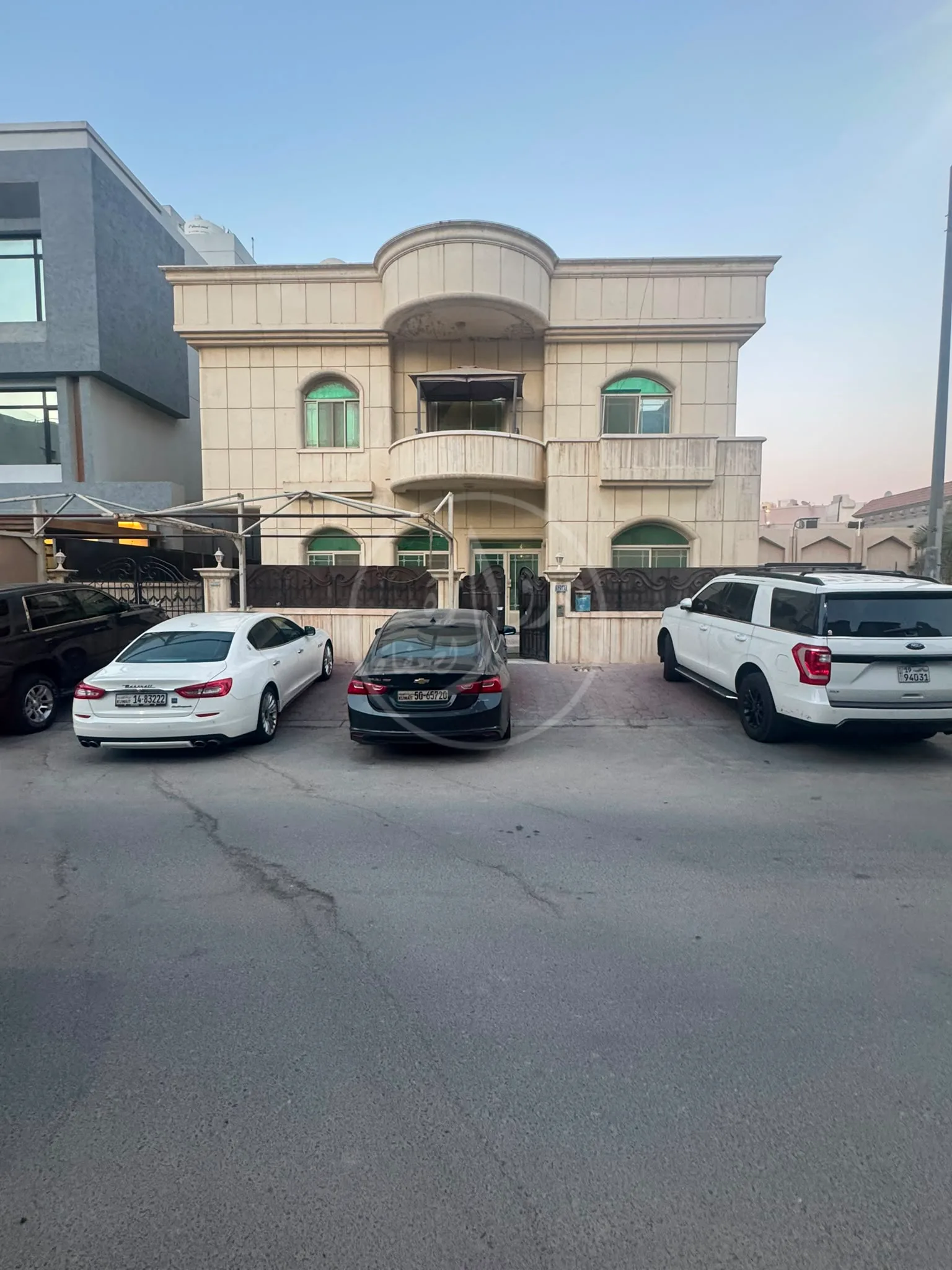 بيت للبيع في الزهراء قطعة 6