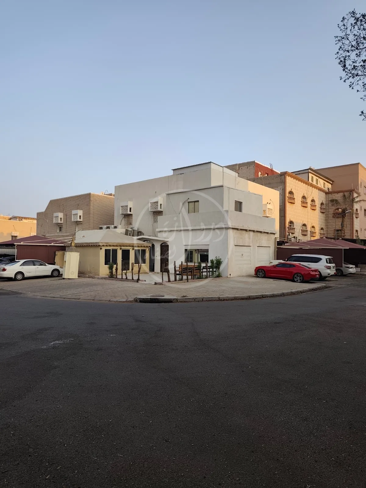 بيت للبيع في العدان قطعة 4