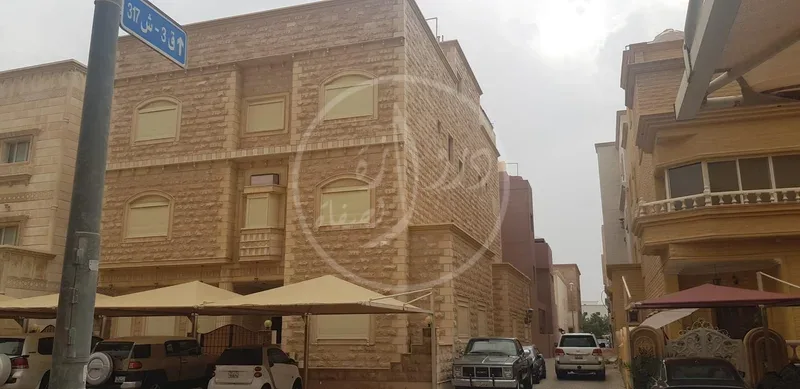 للبيع بيت في عبدالله المبارك