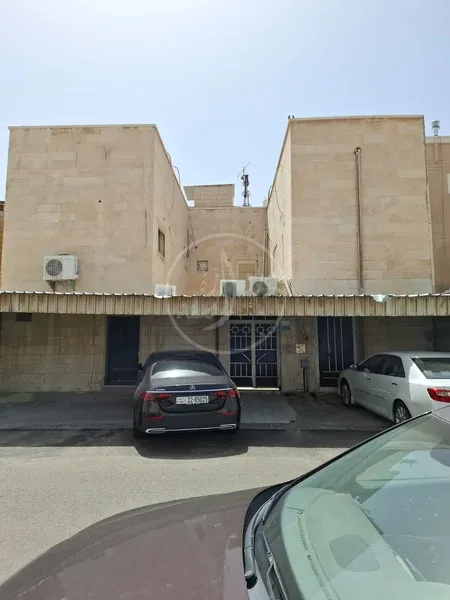 للبيع بيت حكومي في بيان قطعة 8