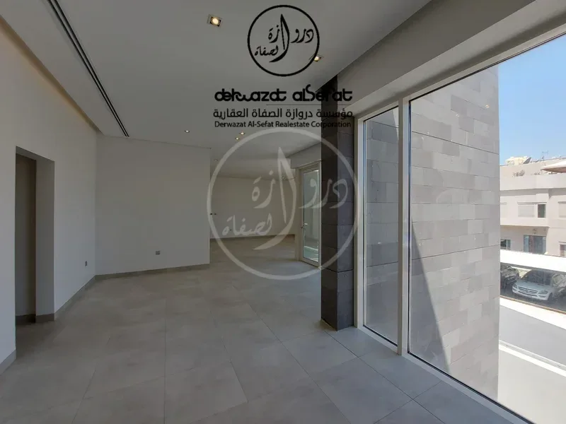 للإيجار دور راقي في الروضة قطعه 4