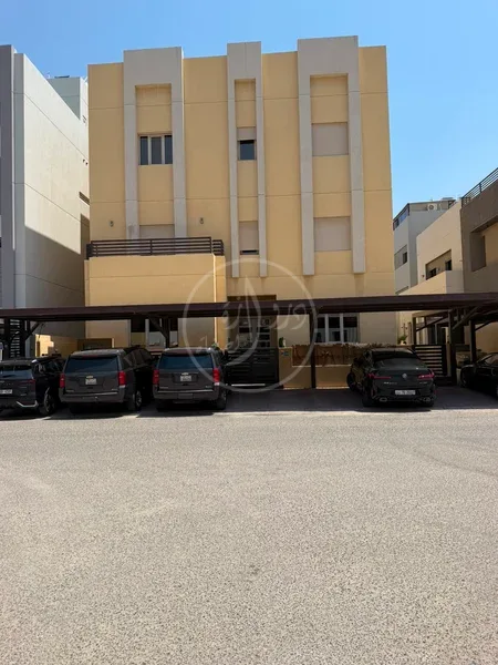 للبيع بيت في الفنيطيس قطعة 2