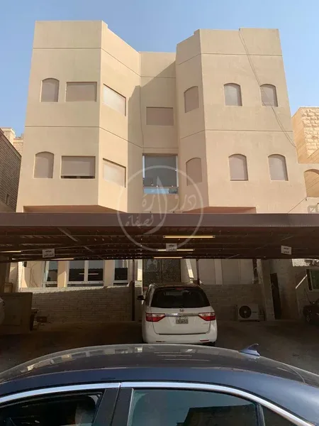 للبيع فيلا في عبدالله المبارك قطعة ٣