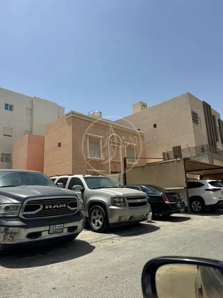 للبيع بيت في الفنيطيس قطعة 4