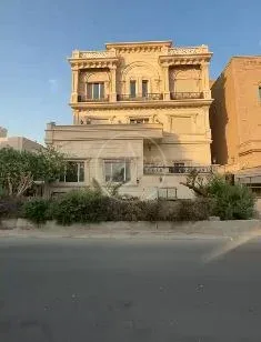 للبيع بيت في الشعب ق3