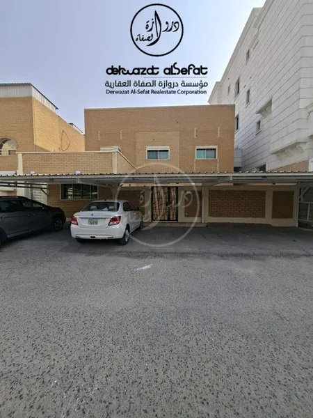 للإيجار بيت حكومي بطن وظهر في الرحاب قطعه 3