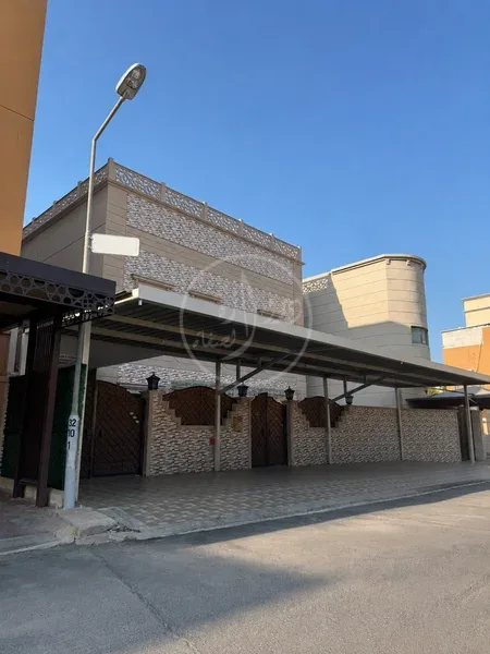 للبيع بيت في القرين قطعه 1