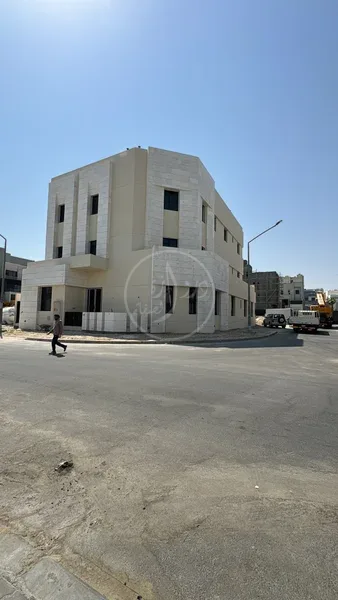 للبيع فيلا في المسايل قطعه 2