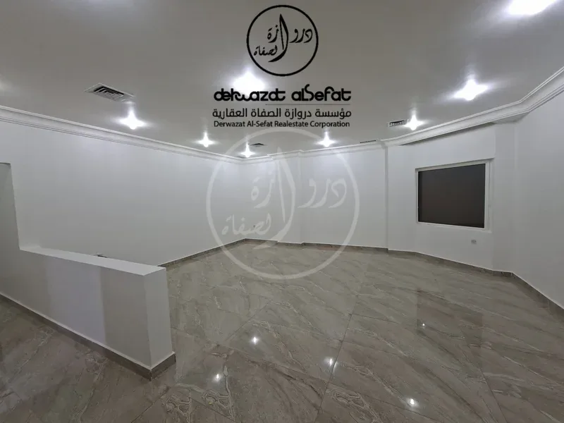 للإيجار شقه في الدور الثاني في كيفان قطعه 4
