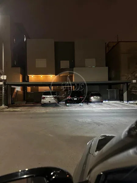 بيت للبيع في عبدالله المبارك قطعة 9