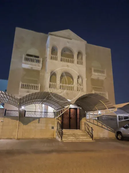 بيت هدام للبيع في الخالدية قطعة 1