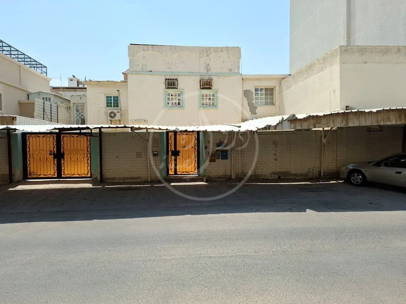 بيت قديم هدام للبيع في الرميثية قطعة 4
